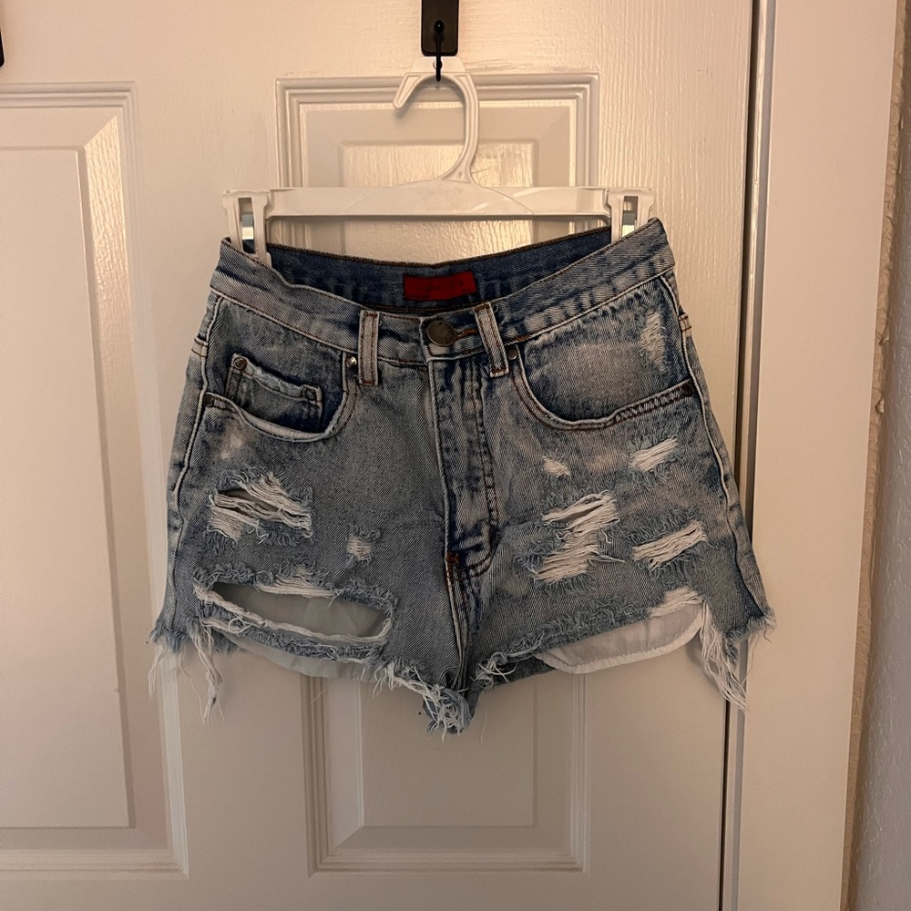 Signature 8 Distressed Denim Shorts Size S